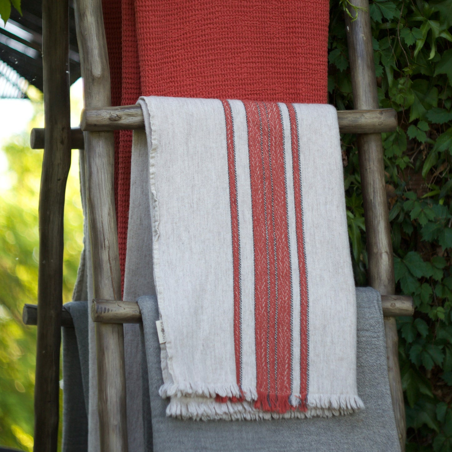 Chal Lana Rojo